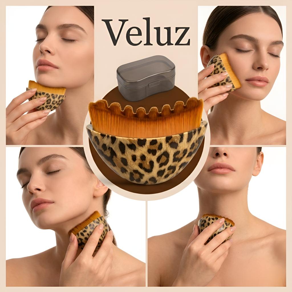 Cepillo Veluz Drain aplicado en la mandíbula, el pómulo y el cuello, con su estuche de viaje
